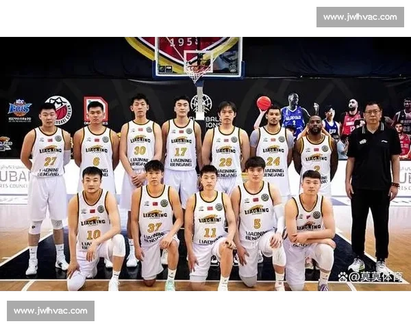 CBA季后赛激烈对决最新战报球队争夺晋级关键战分析
